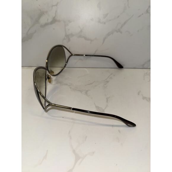 Tom Ford Sunglasses - Excellent Condition with Case and Box - Picture 2 of 4